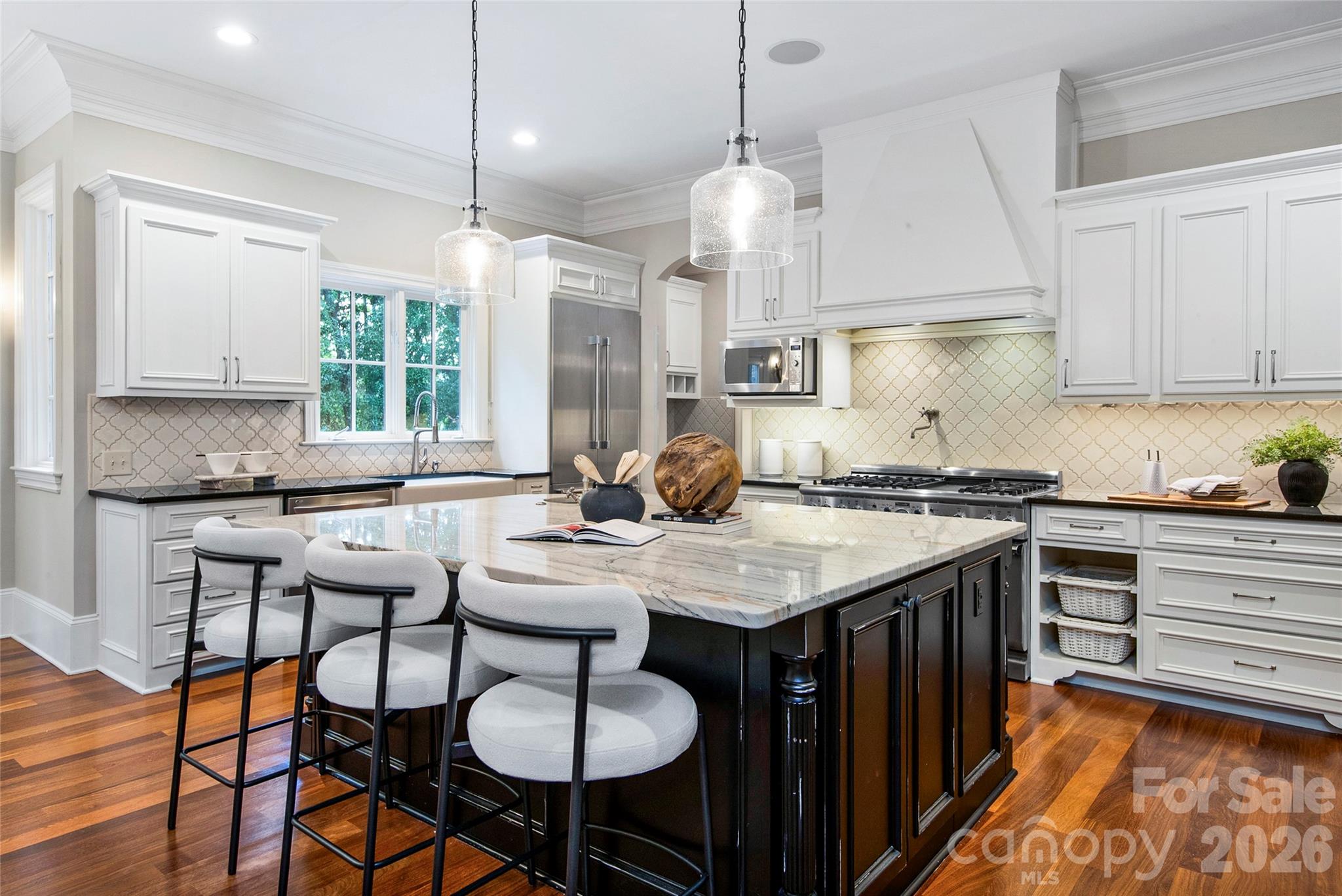 1616 Lookout Circle