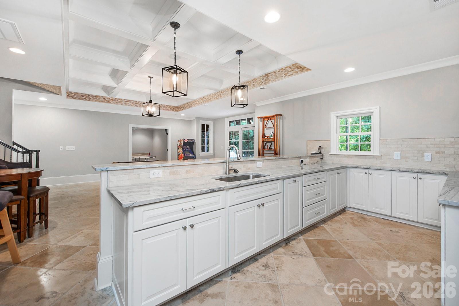 1616 Lookout Circle
