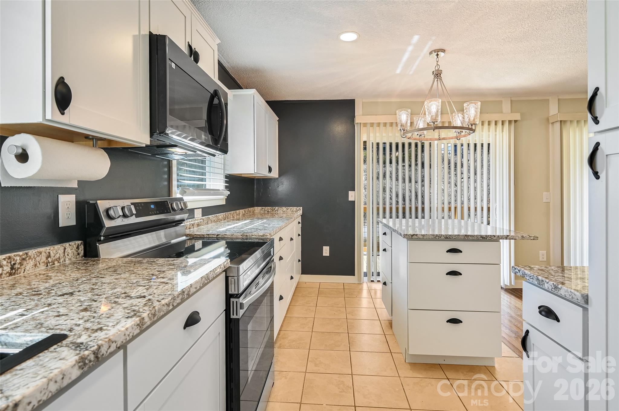 9 Woodfin Avenue
