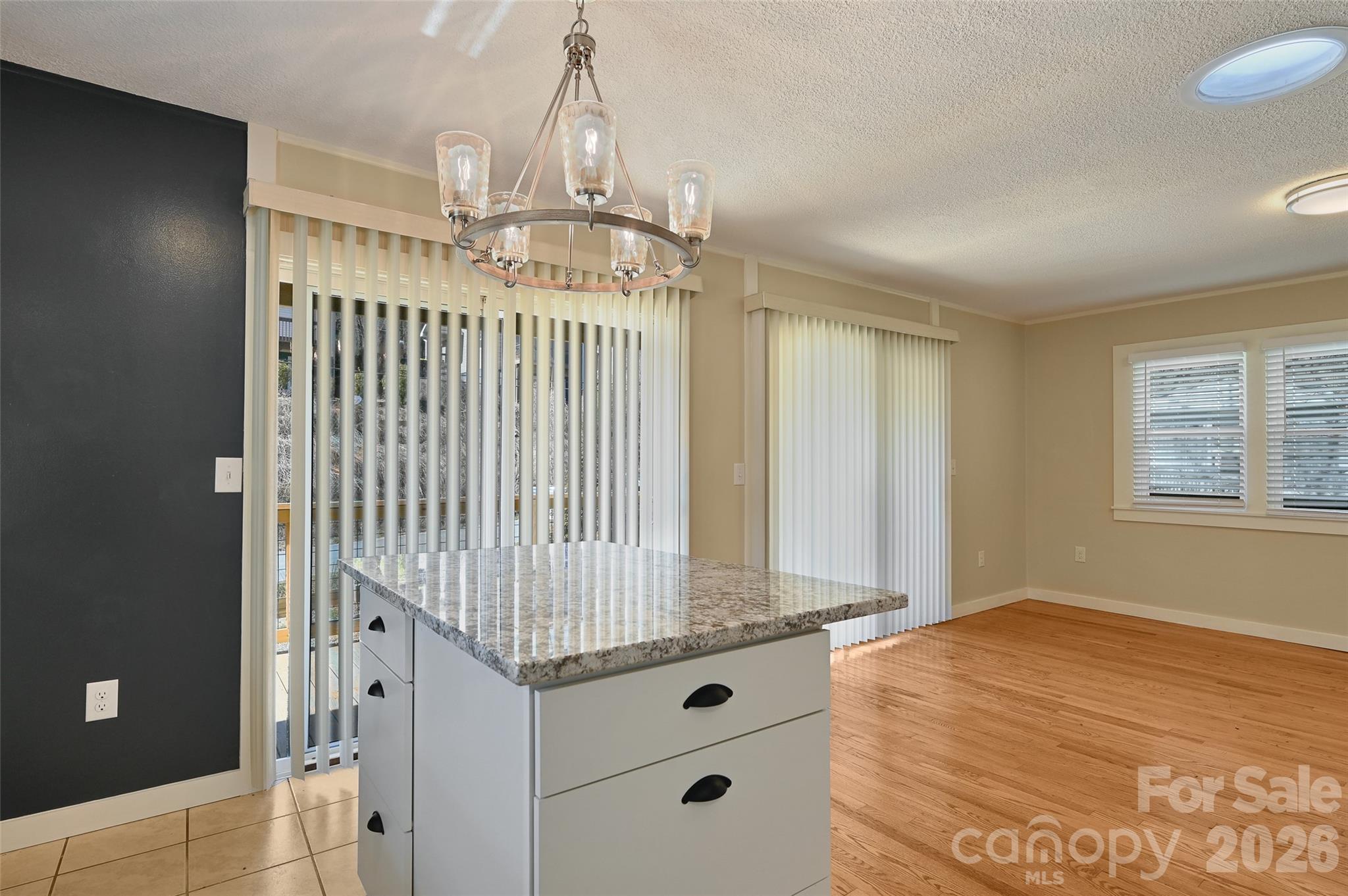 9 Woodfin Avenue