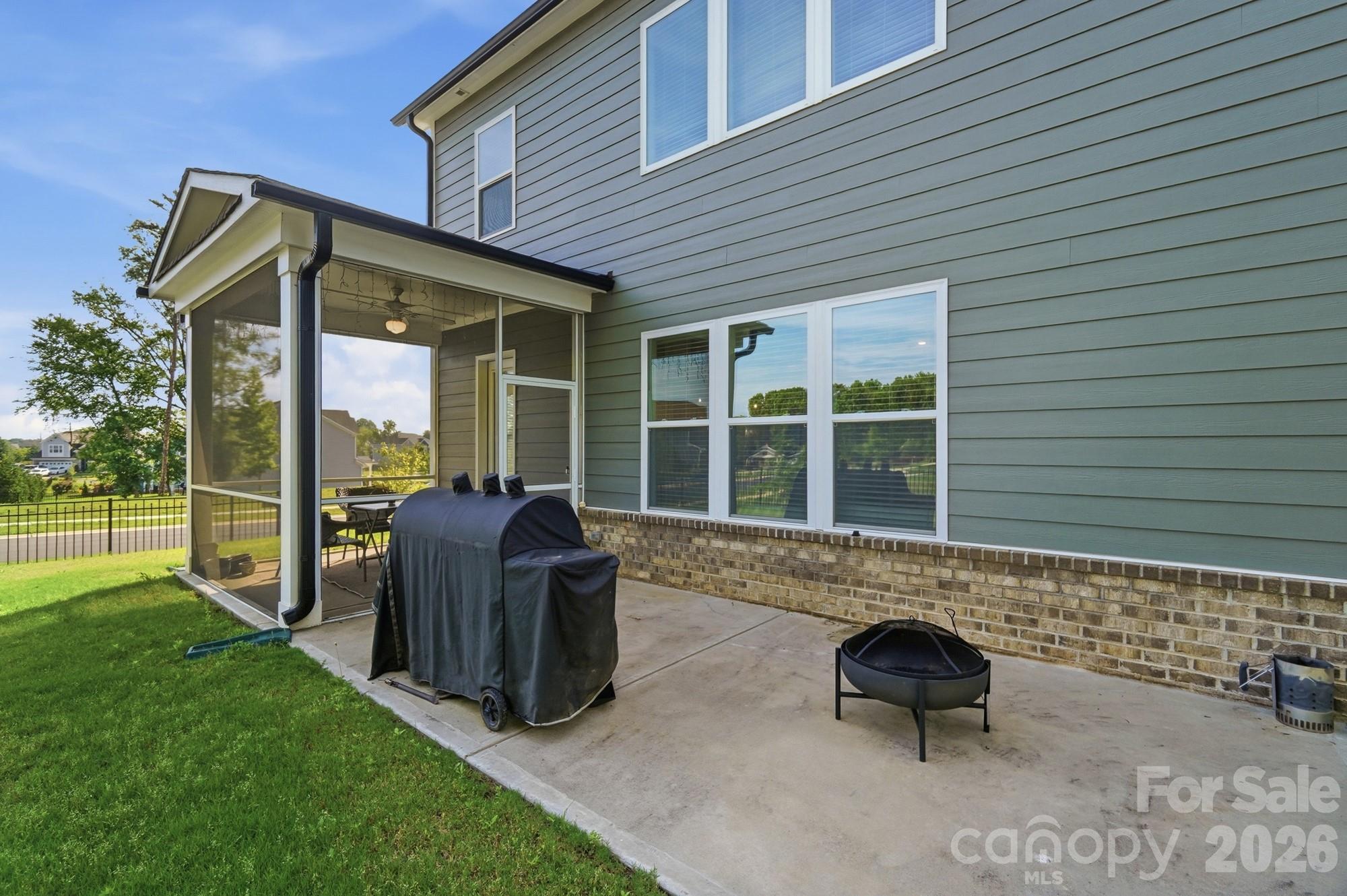 1800 Carrollton Drive