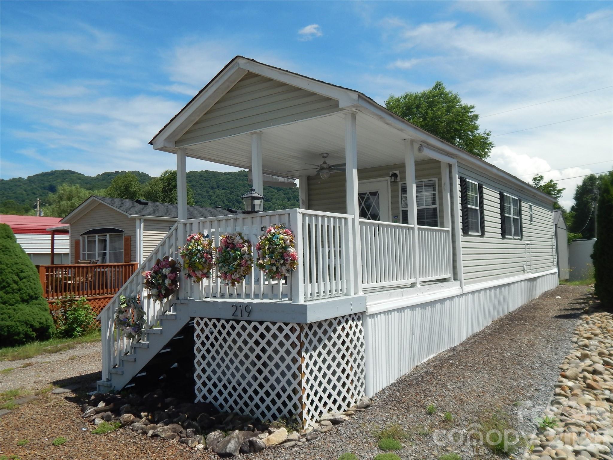219 Pike Point