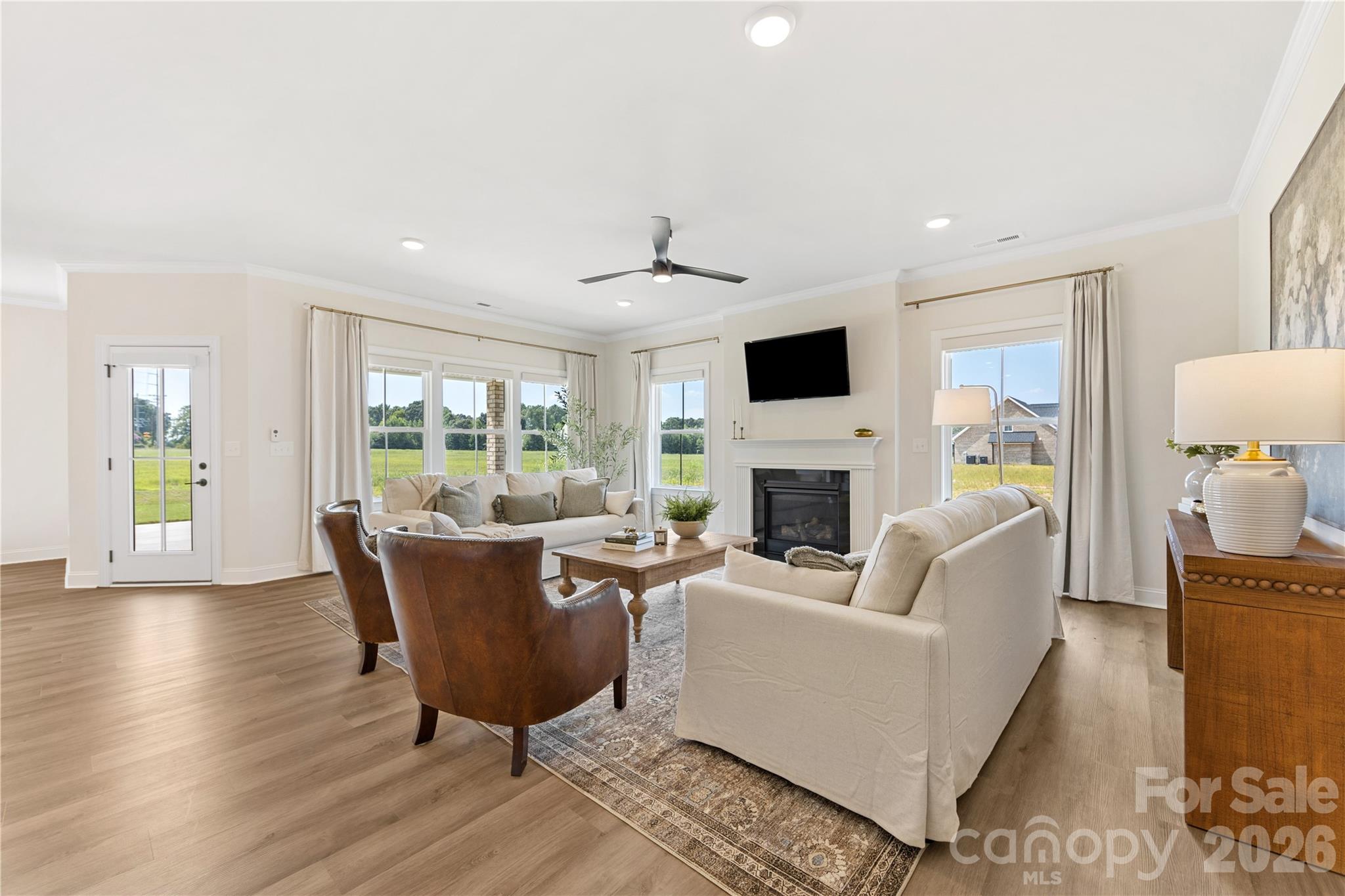 1270 Archer Loop Unit: 30