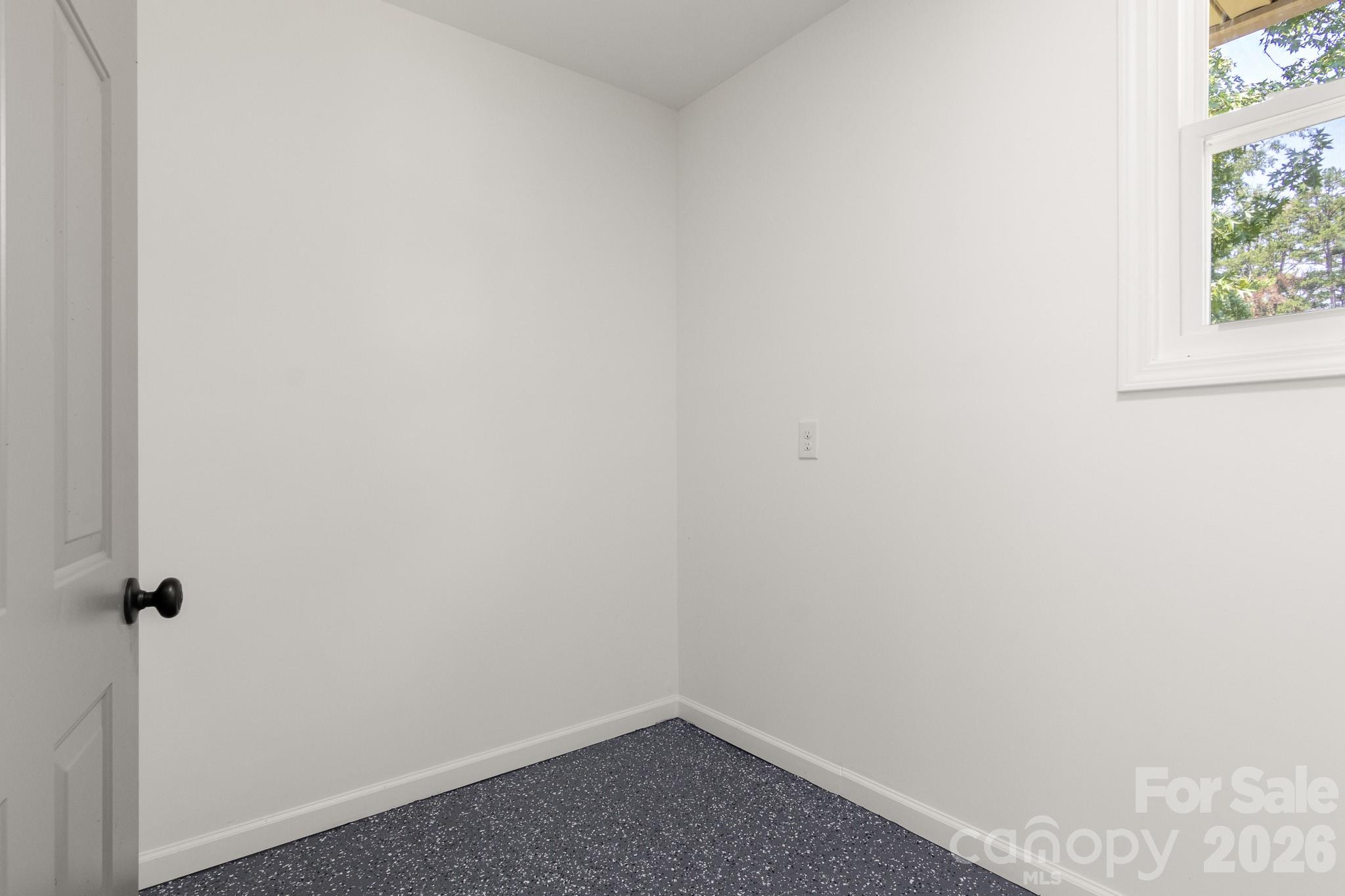 2325 Fowler Street