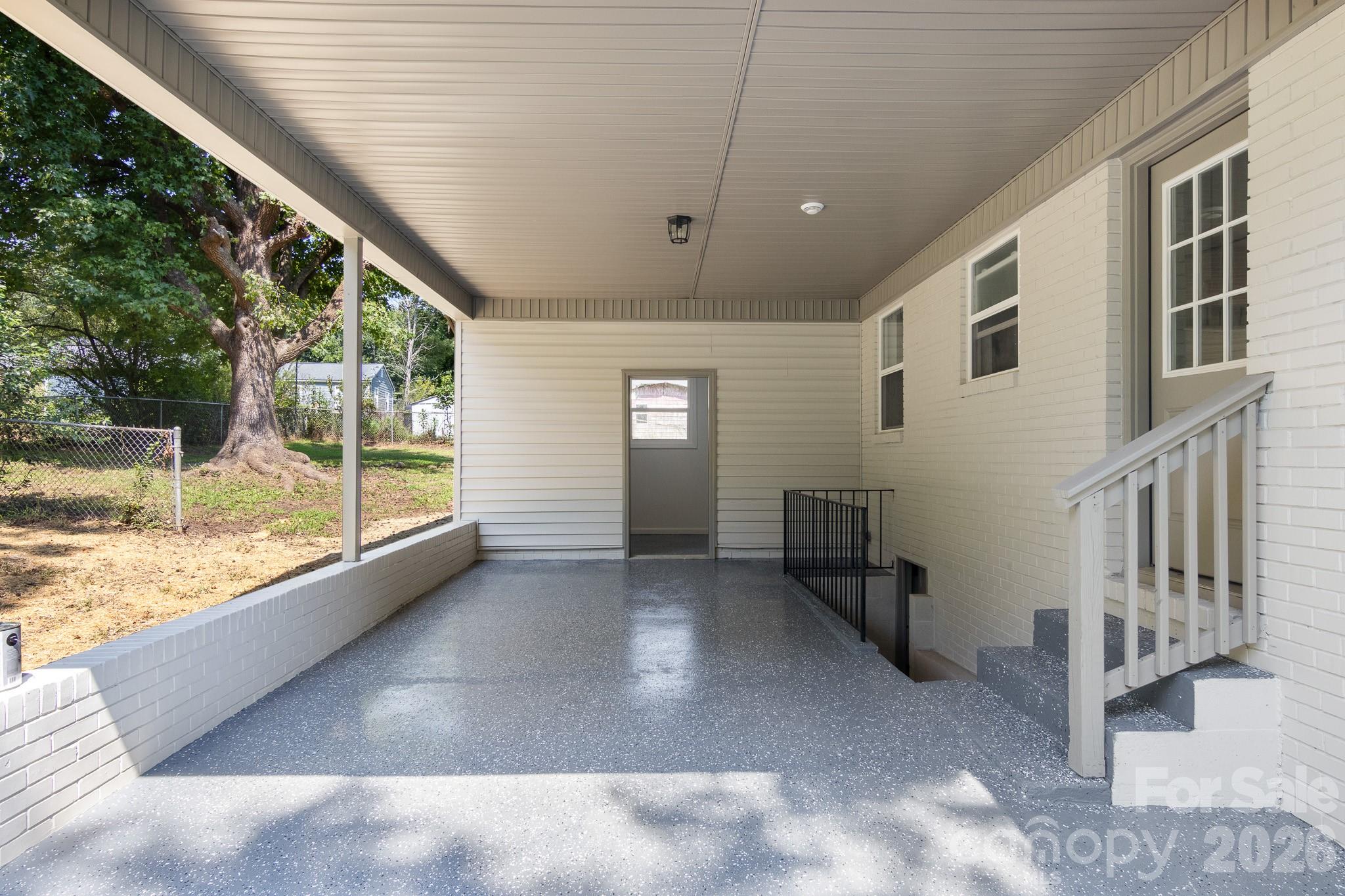 2325 Fowler Street