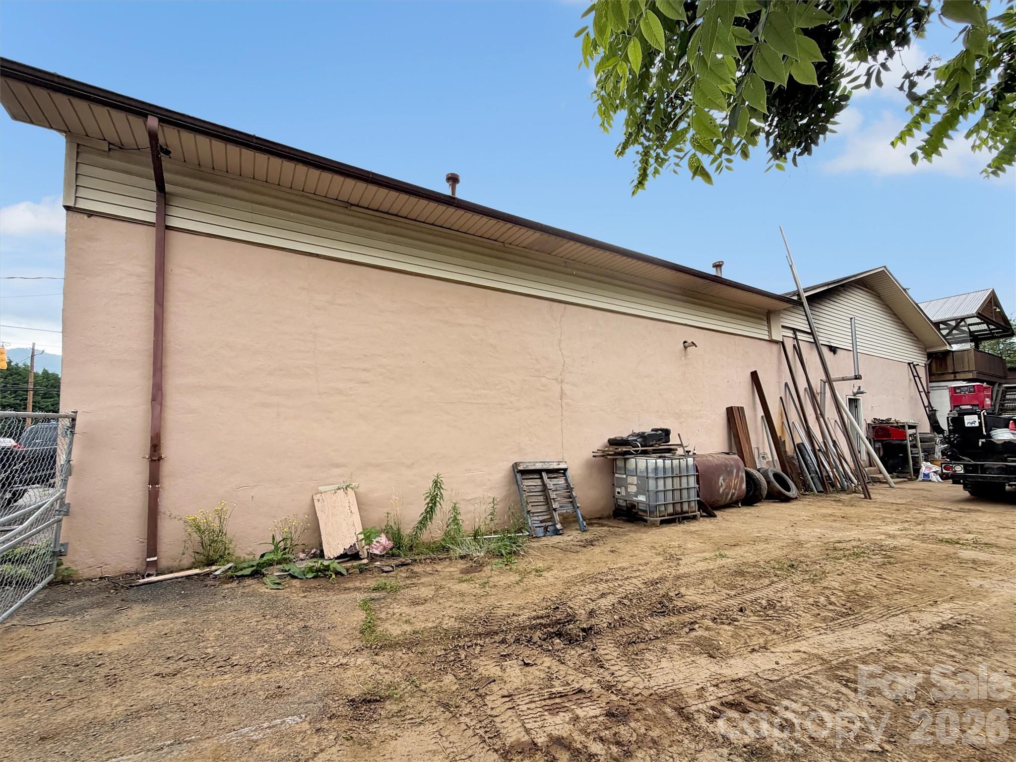 1604 South Main Street