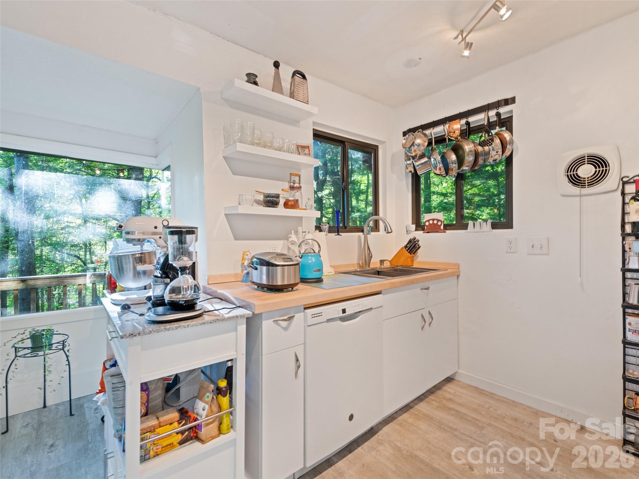 33 Wenlock Way