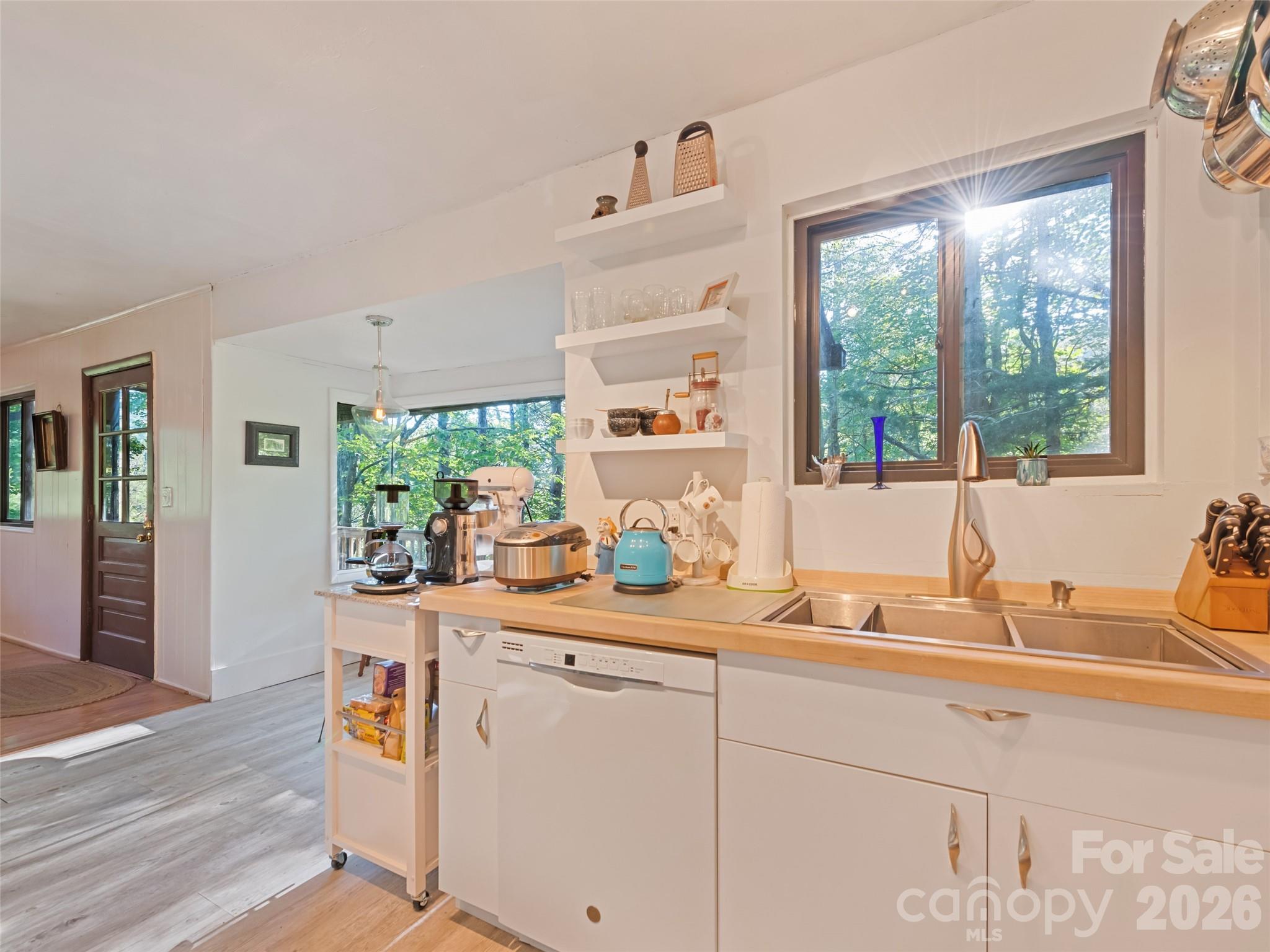 33 Wenlock Way