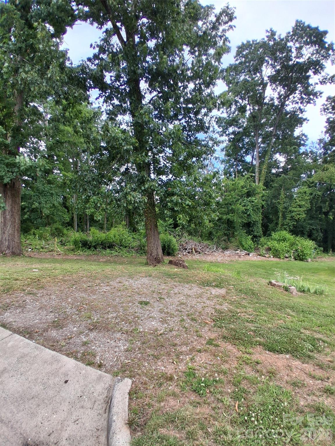 25 Oak Hill Drive Unit: 1