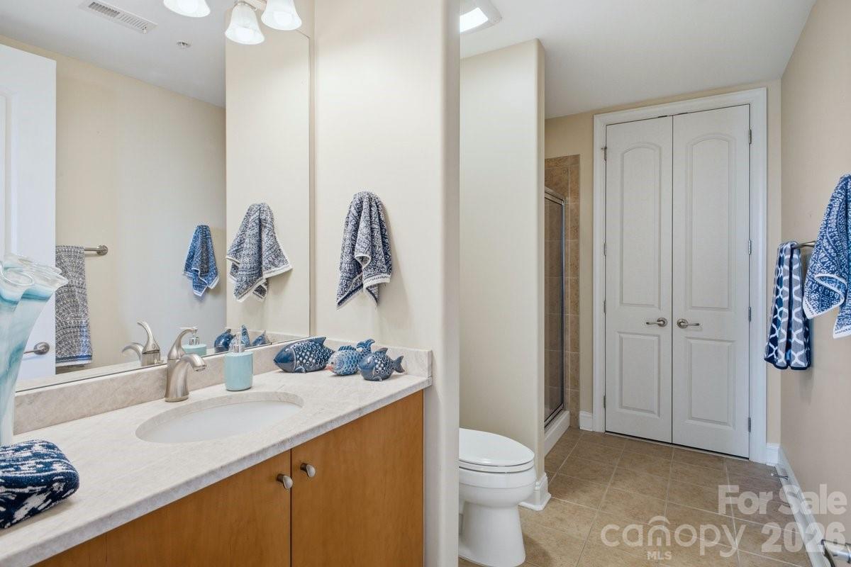 4620 Piedmont Row Drive Unit: 714