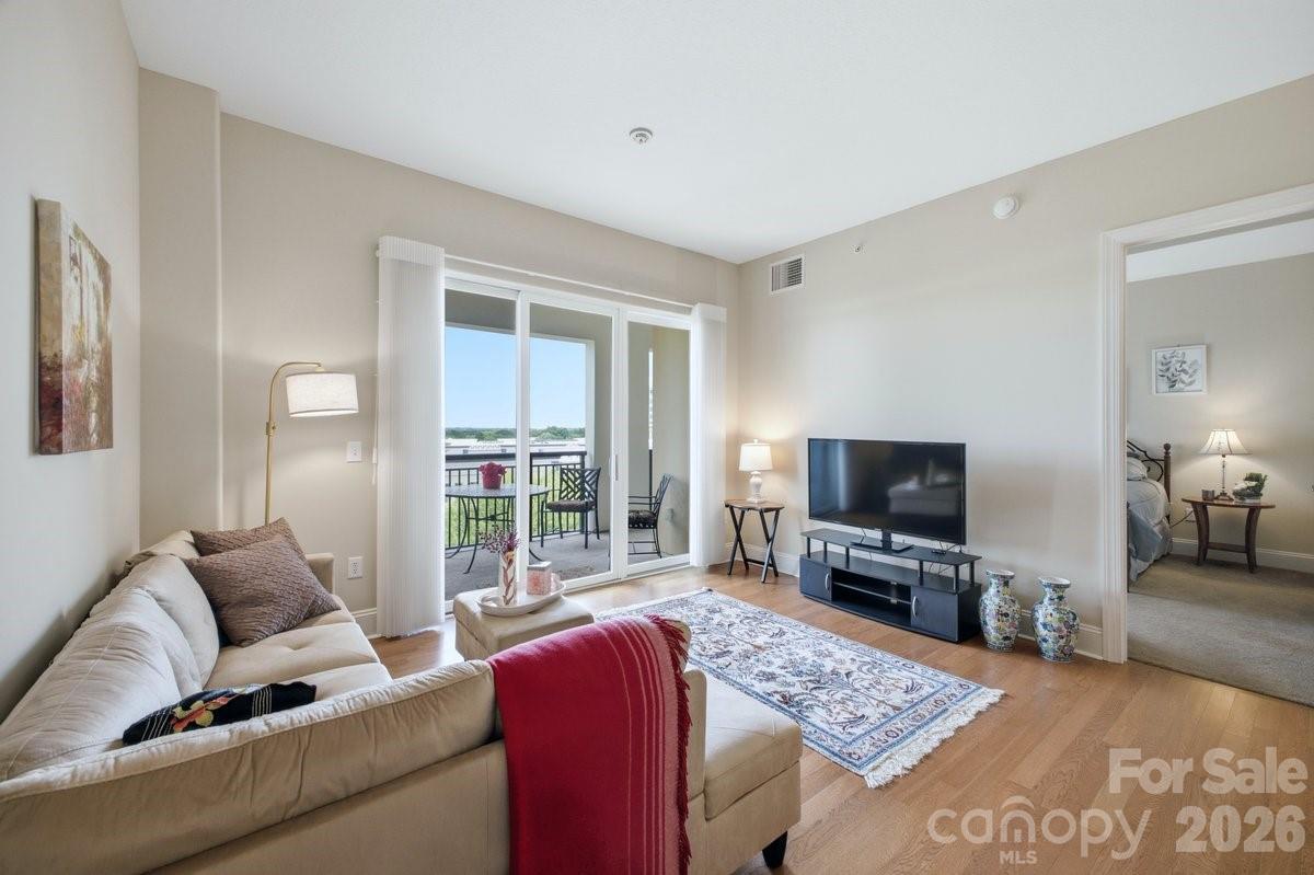 4620 Piedmont Row Drive Unit: 714