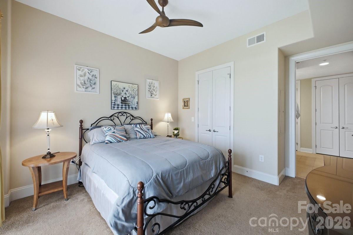 4620 Piedmont Row Drive Unit: 714