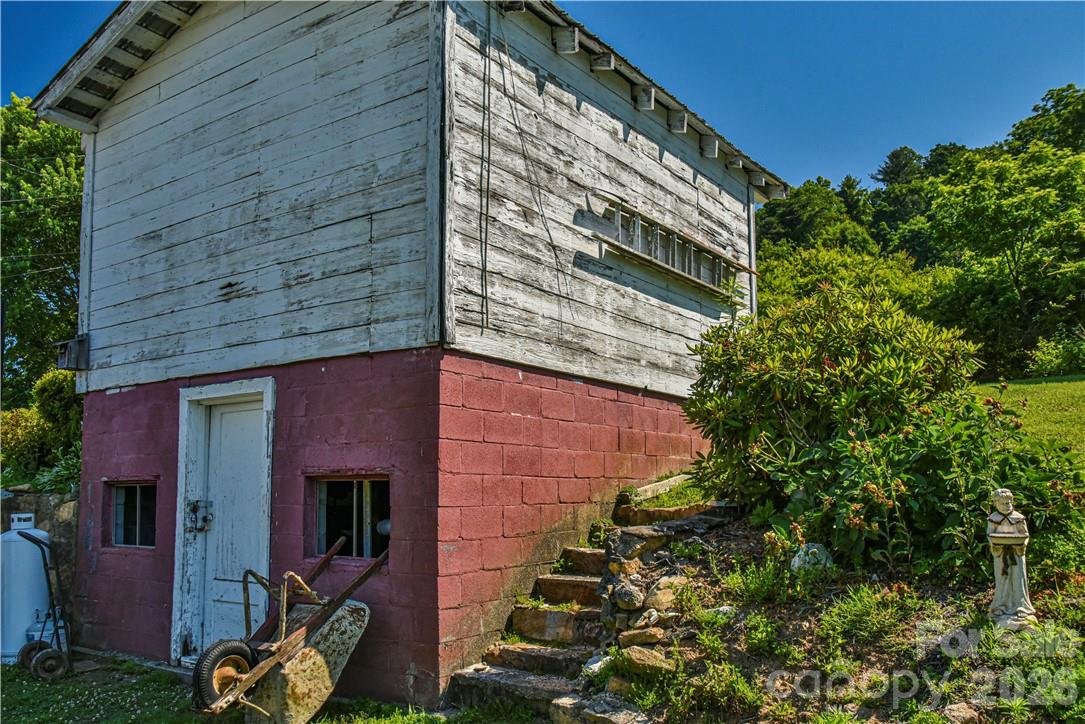 415 Weaverville Road