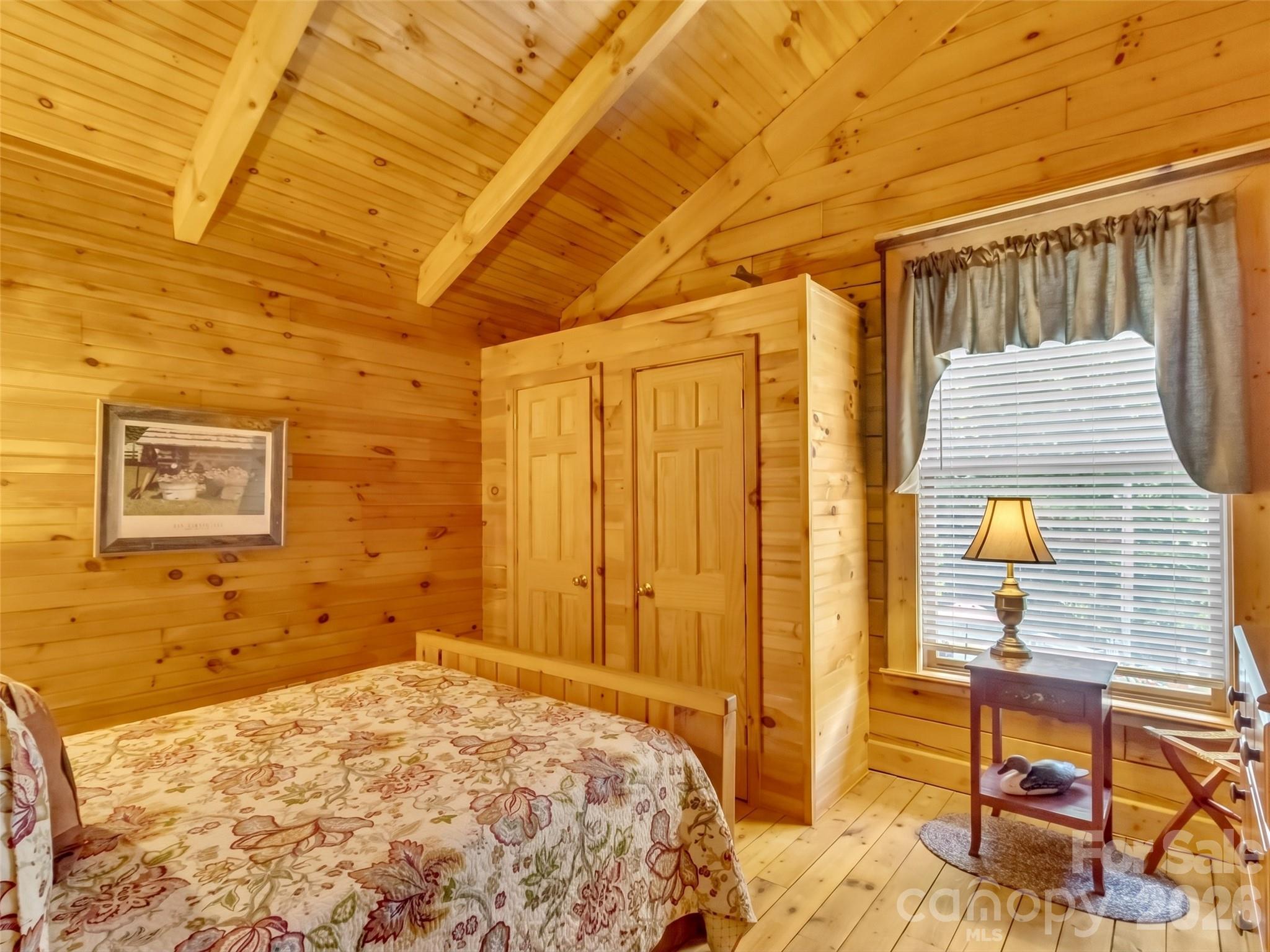 12 Signal Ridge