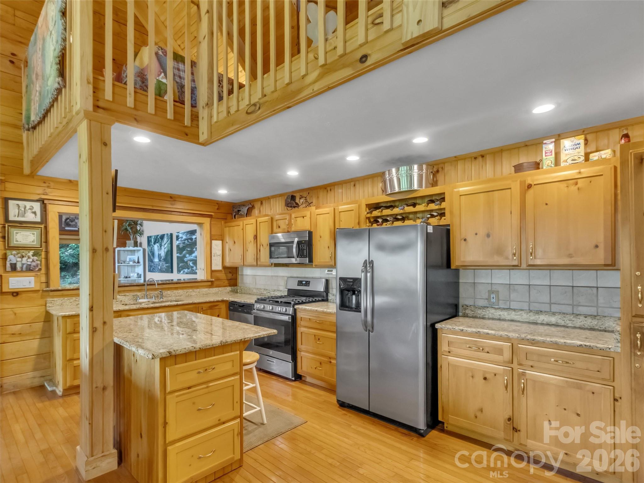 12 Signal Ridge