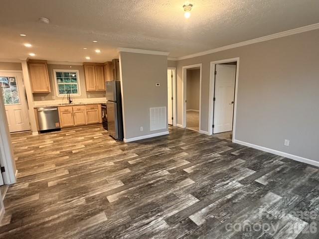 87 Gravel Hill Court