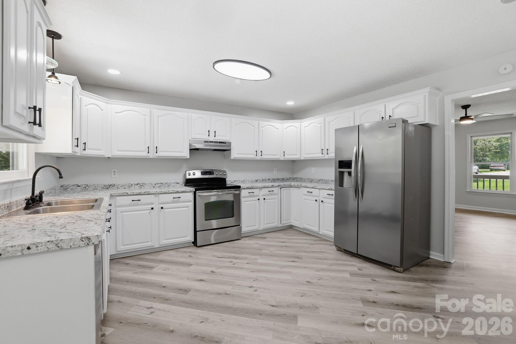 1801 Bridgewood Drive