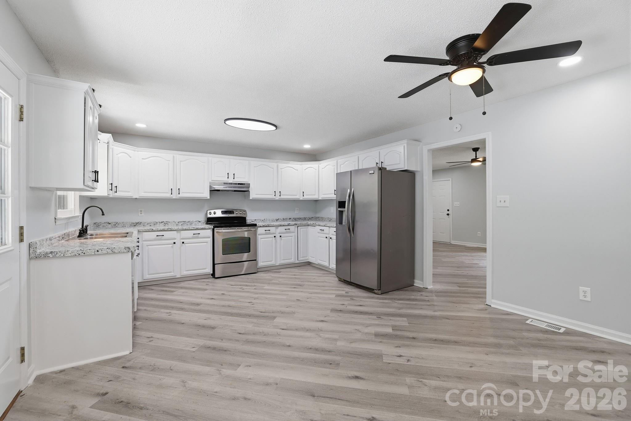 1801 Bridgewood Drive
