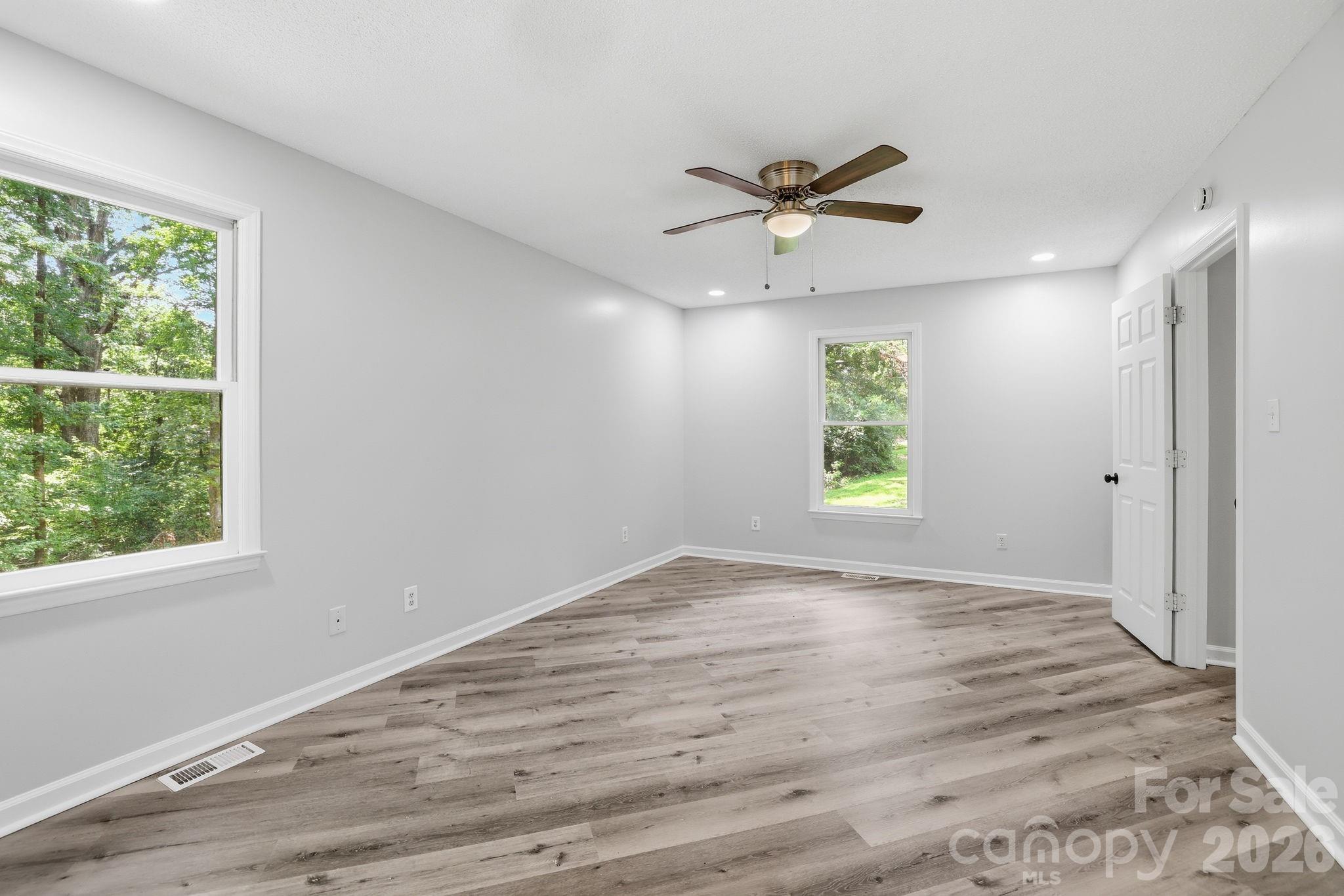 1801 Bridgewood Drive