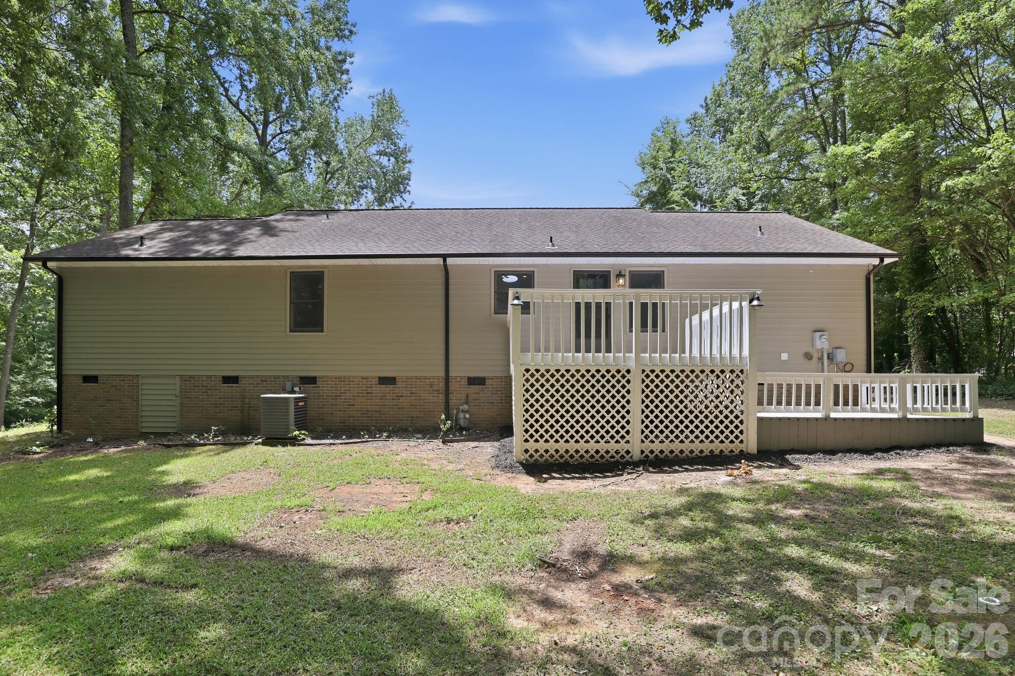 1801 Bridgewood Drive