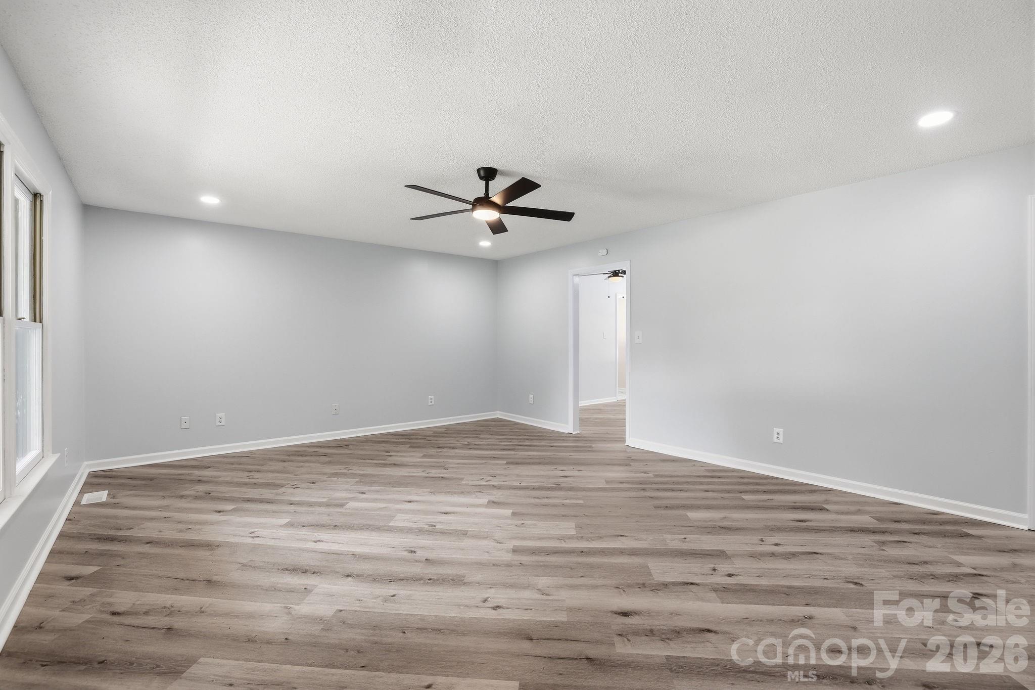 1801 Bridgewood Drive