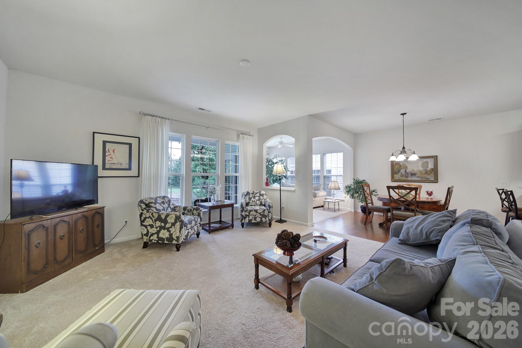 2047 Kennedy Drive