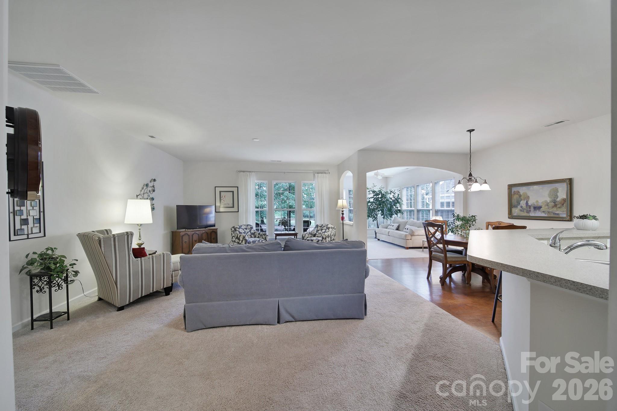 2047 Kennedy Drive
