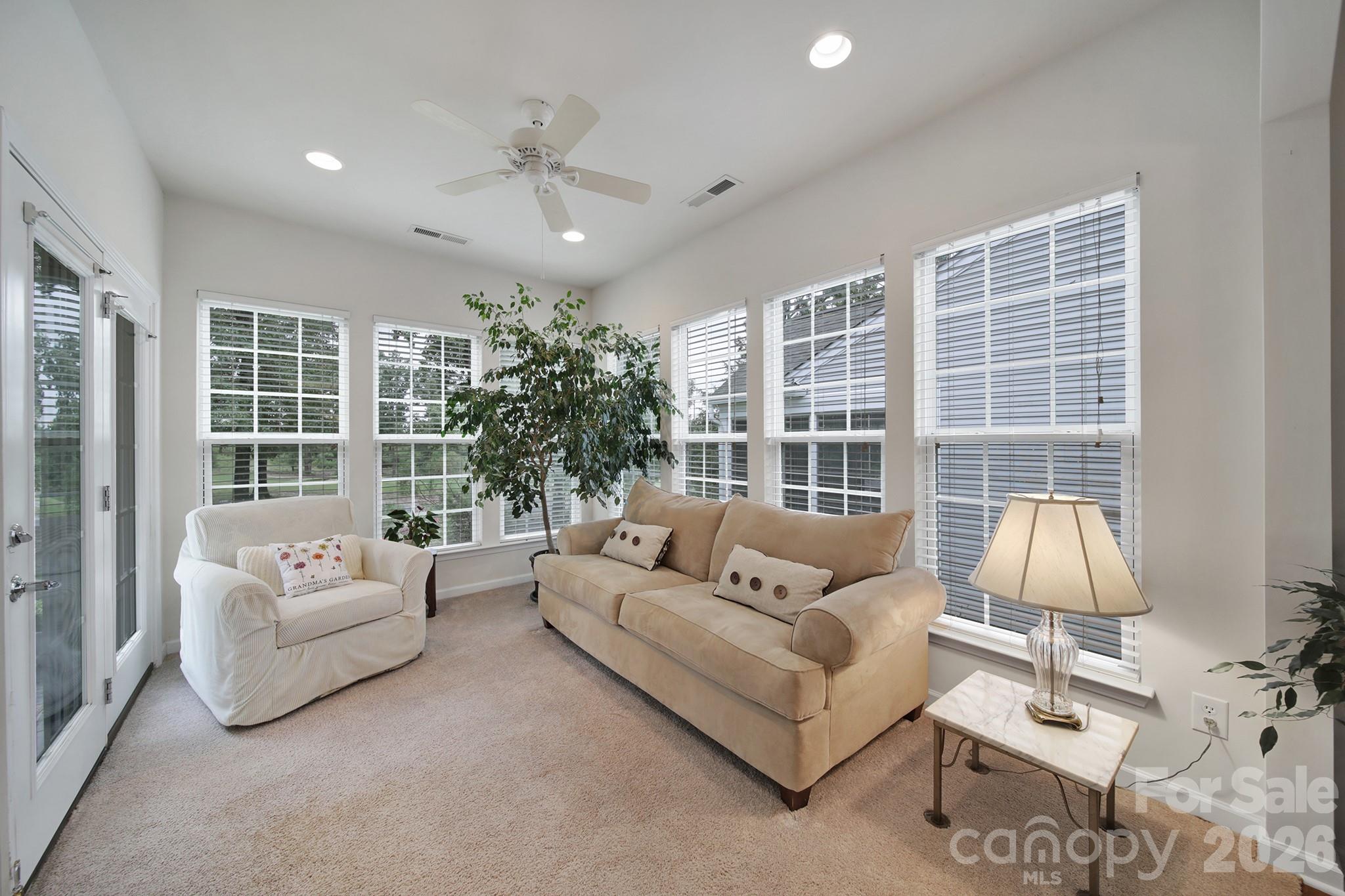 2047 Kennedy Drive
