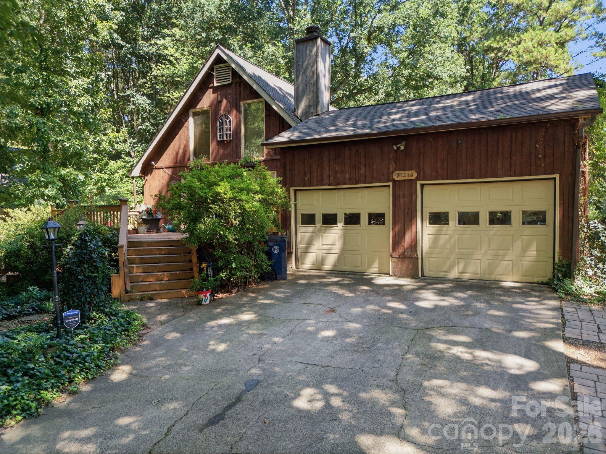 21235 Sandy Cove Road