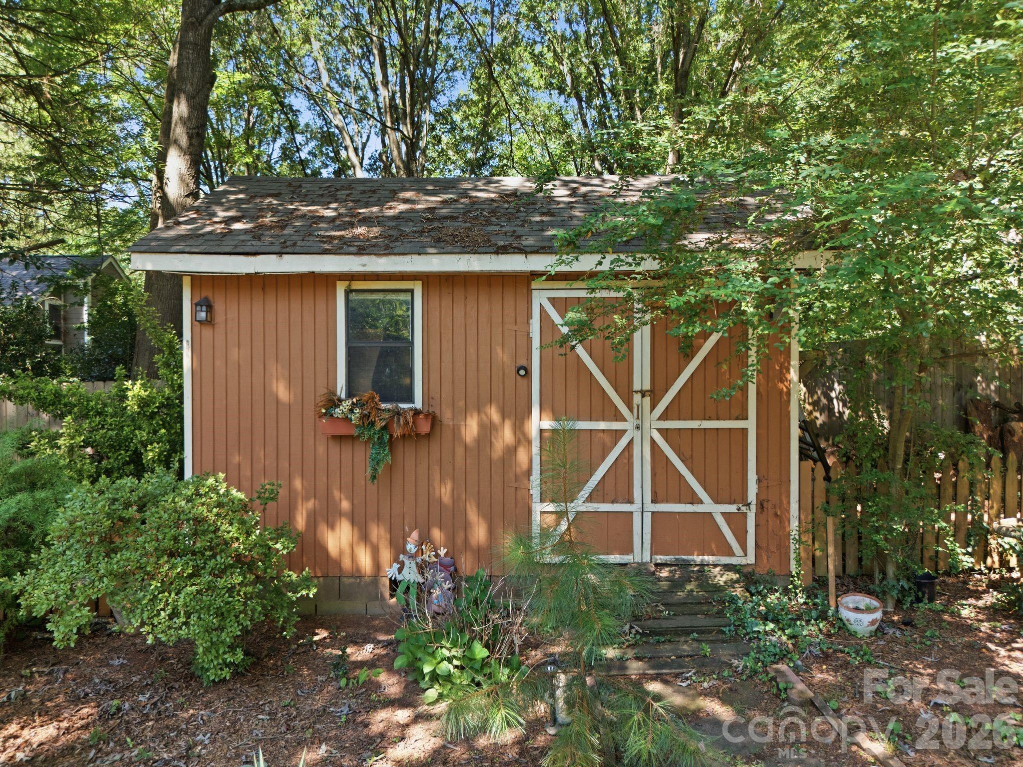 21235 Sandy Cove Road