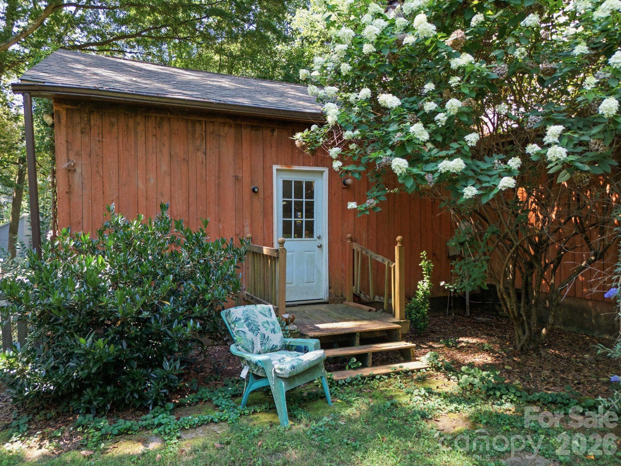 21235 Sandy Cove Road