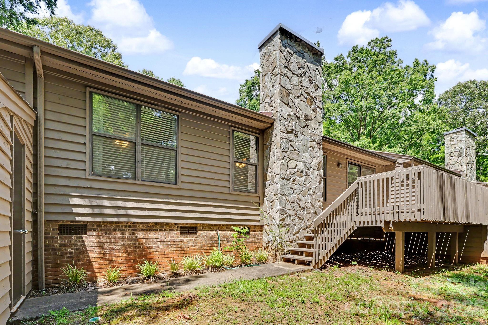 988 Cranberry Circle