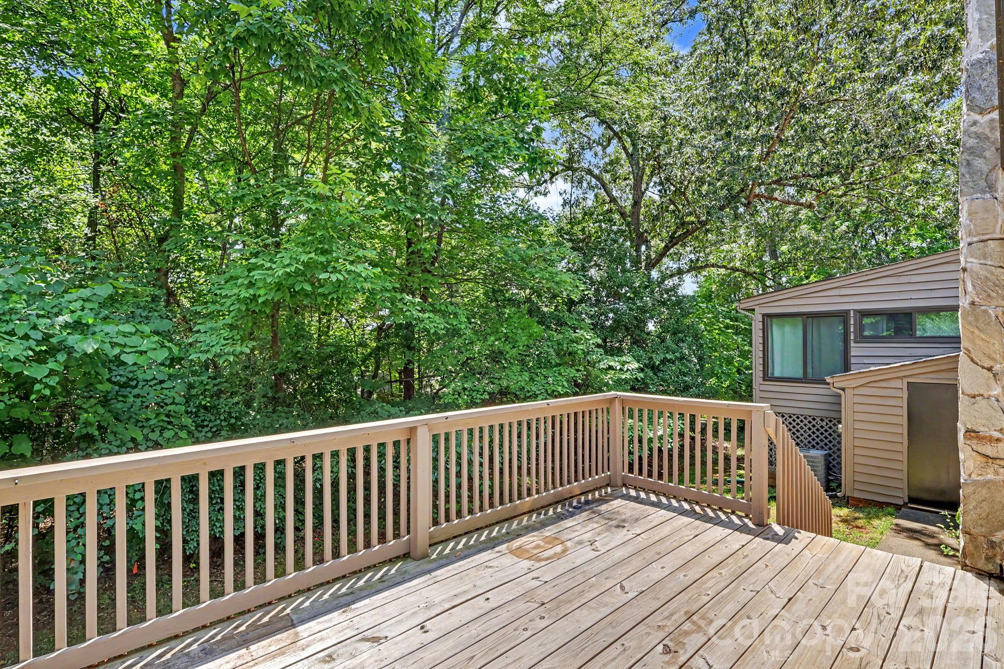 988 Cranberry Circle