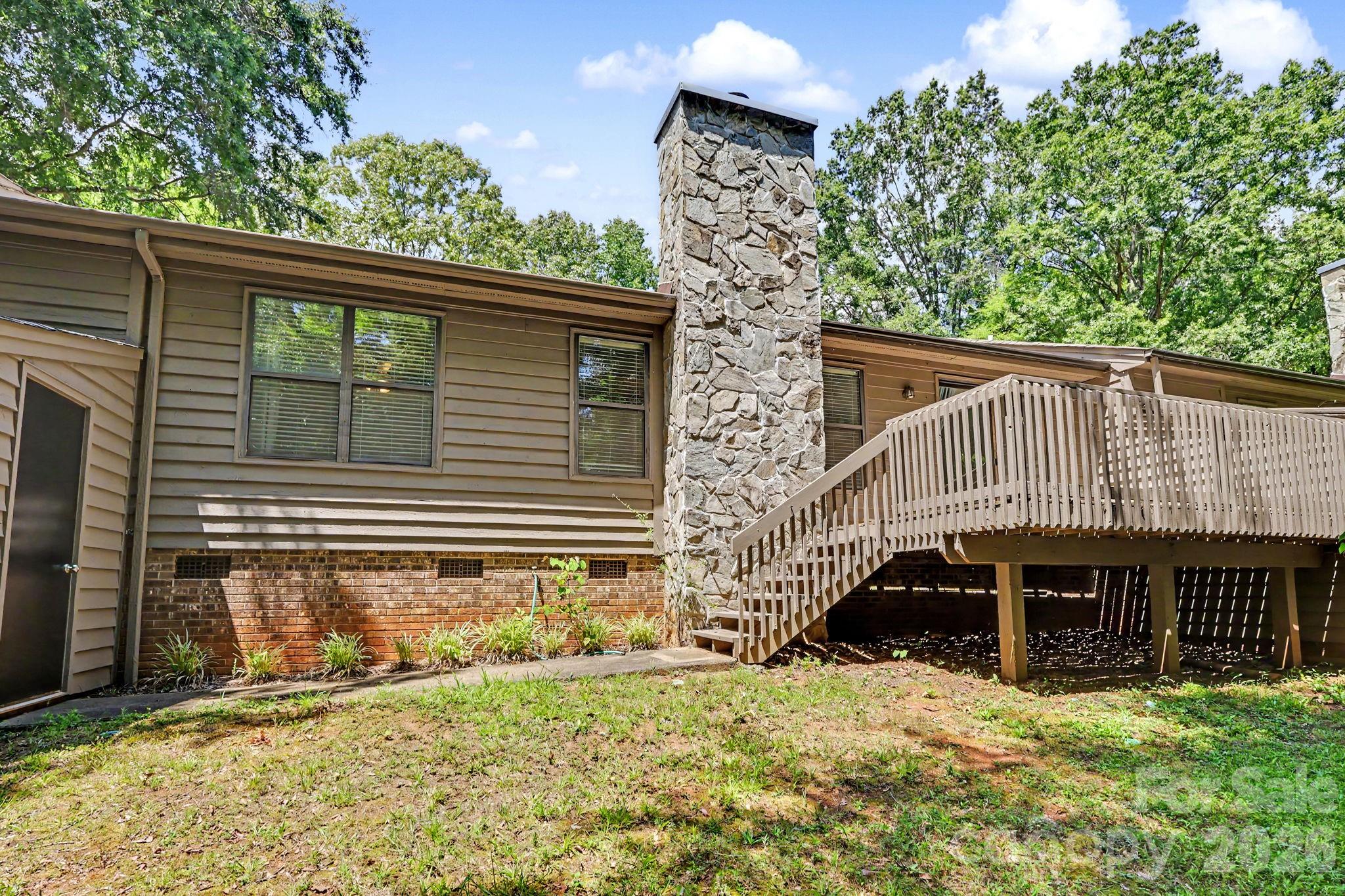 988 Cranberry Circle