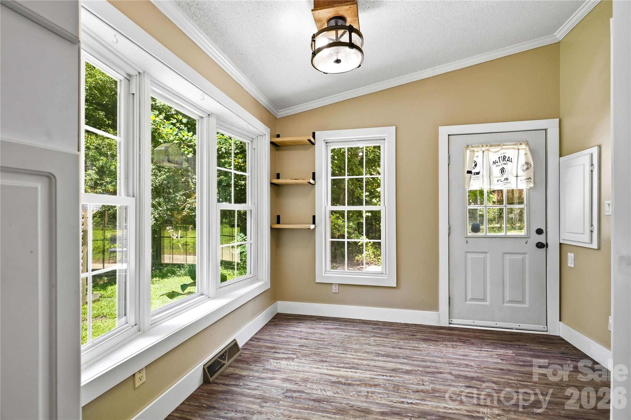 3555 Lake Bluff Drive