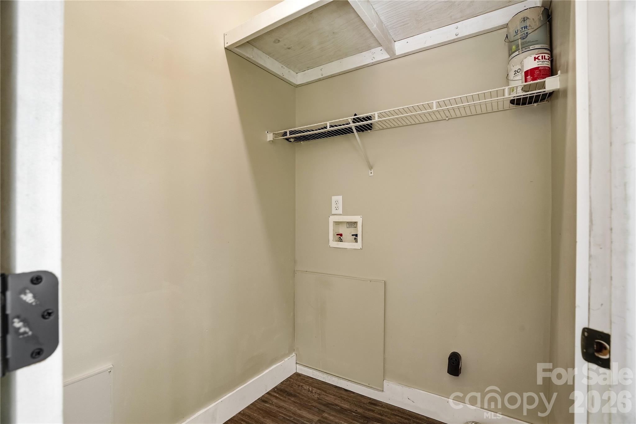 3555 Lake Bluff Drive