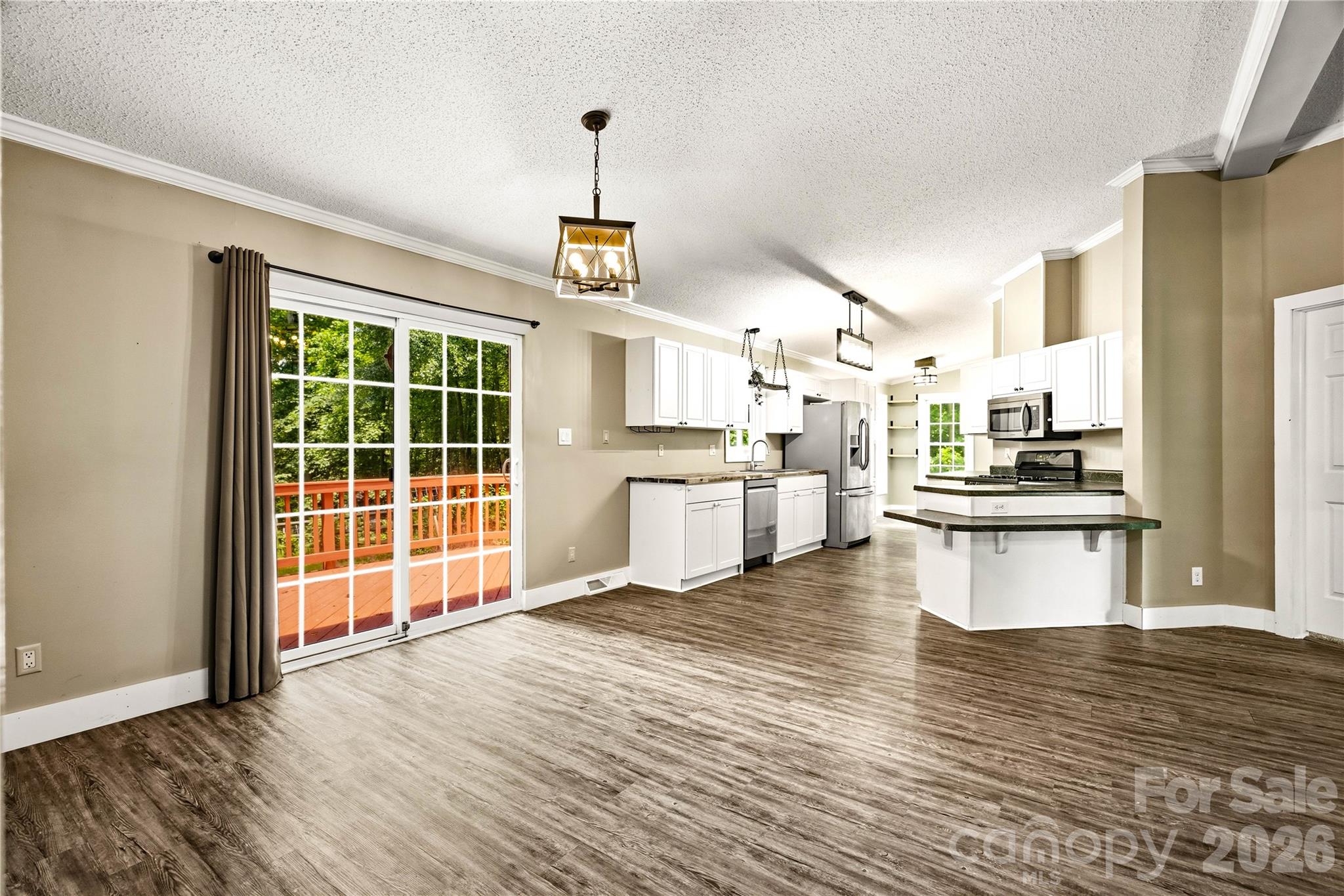 3555 Lake Bluff Drive