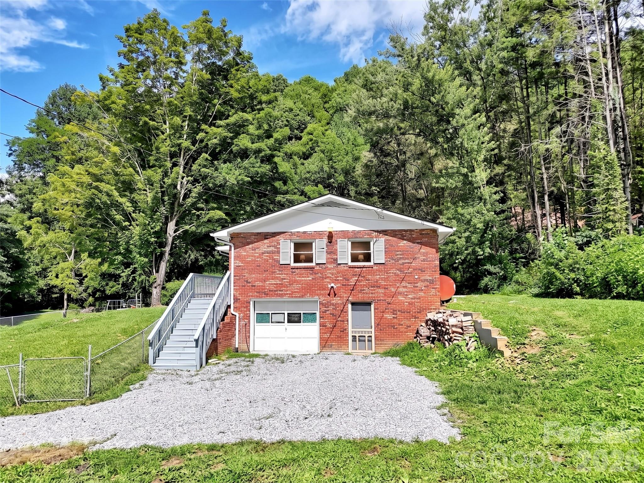 70 Iris Lane