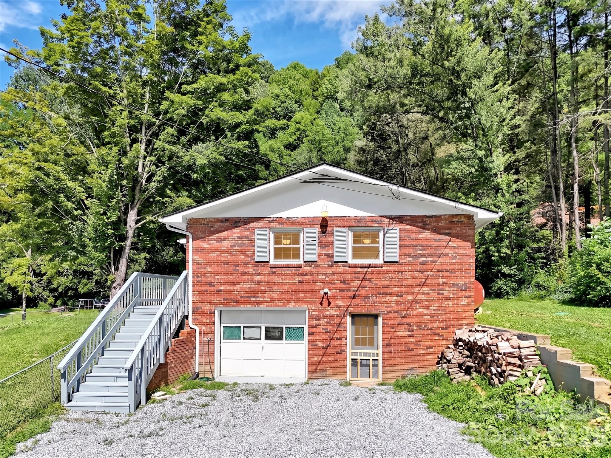 70 Iris Lane