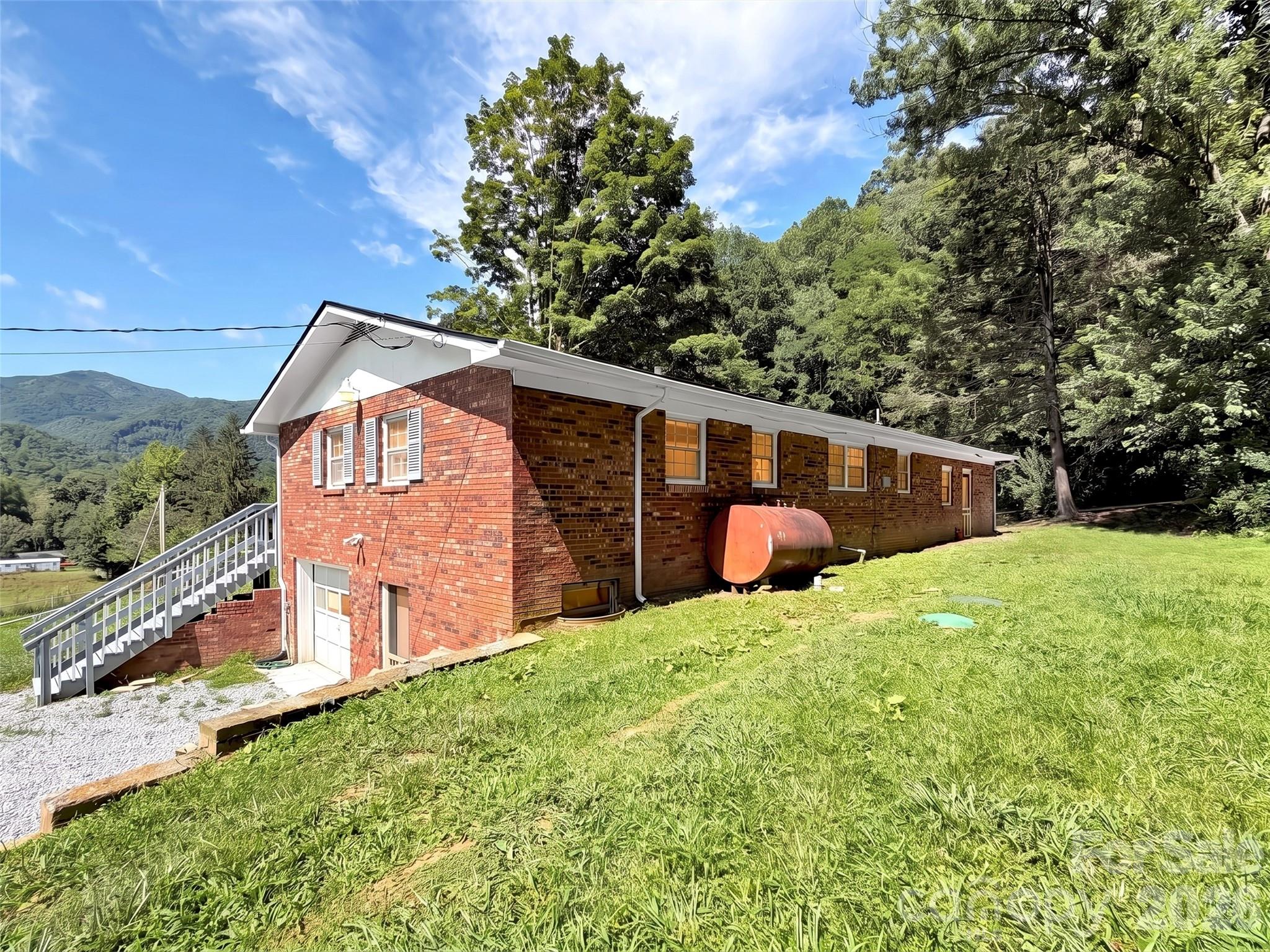 70 Iris Lane