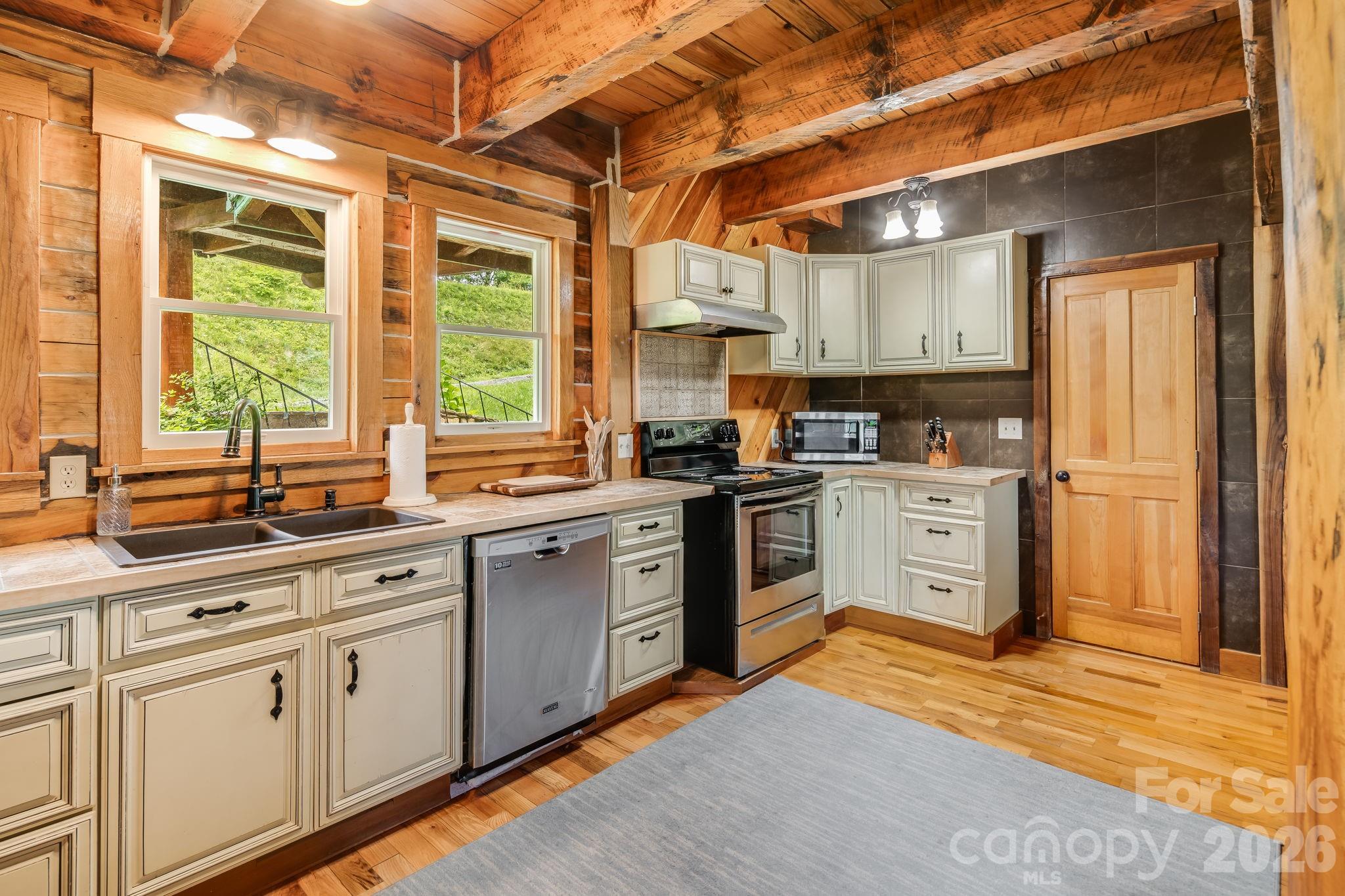 1185 & 1115 Black Bear Drive
