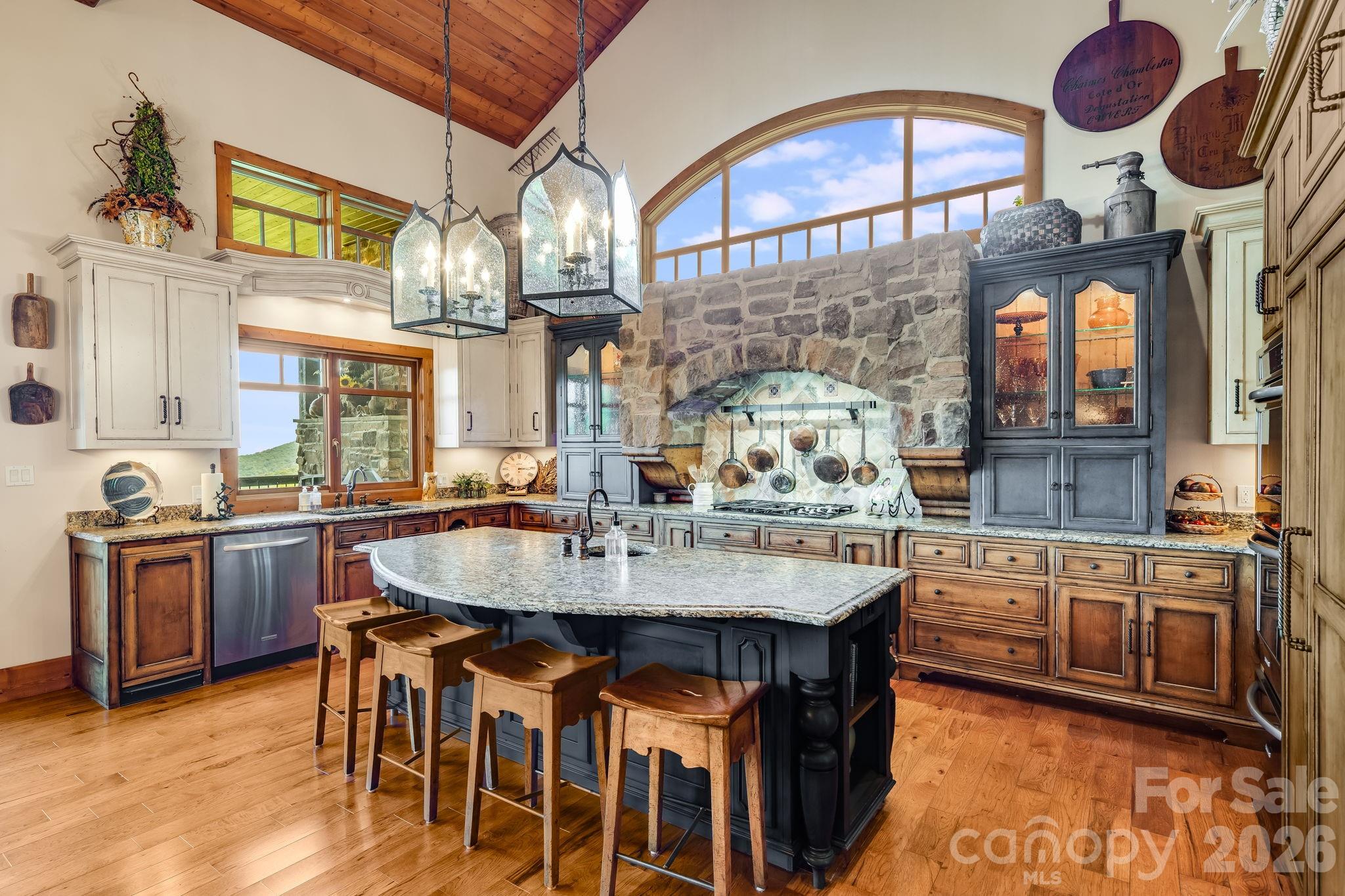 817 Running Cedar Lane Unit: 32