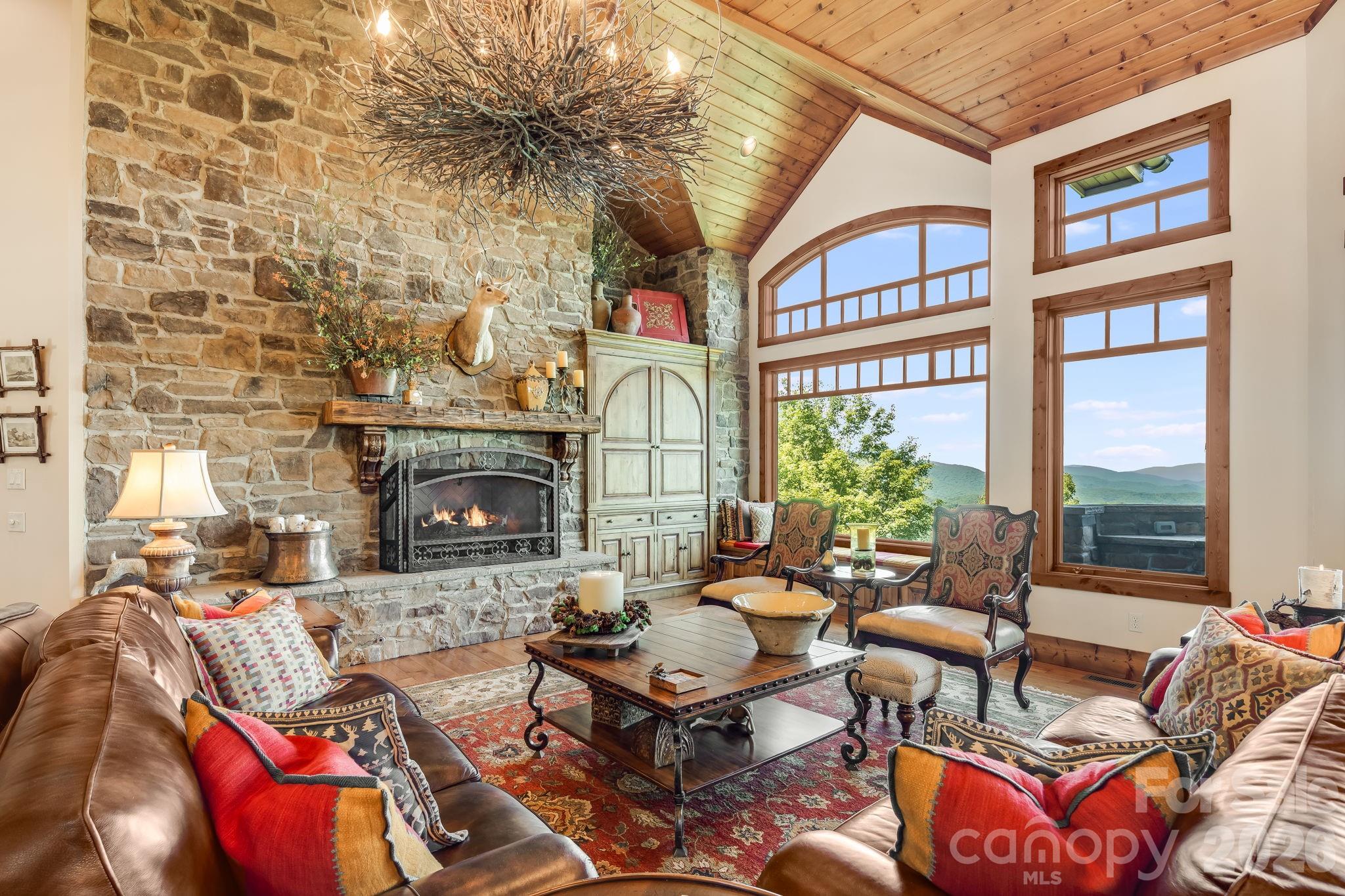 817 Running Cedar Lane Unit: 32