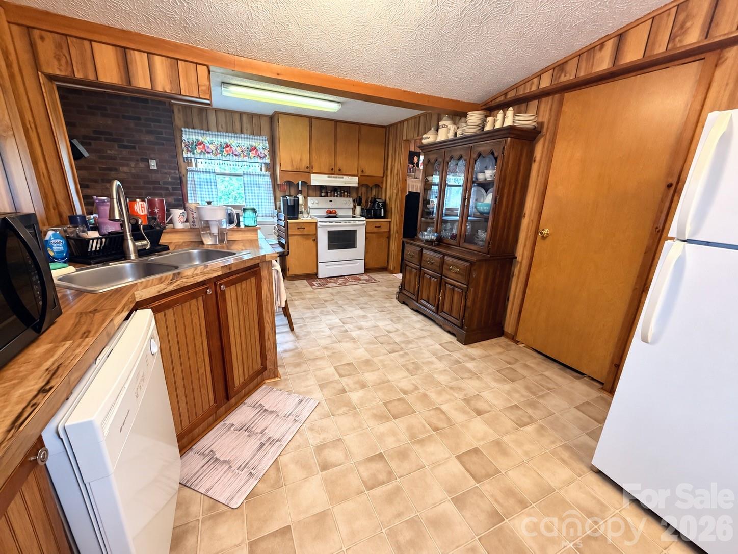 139 N Ridge Drive