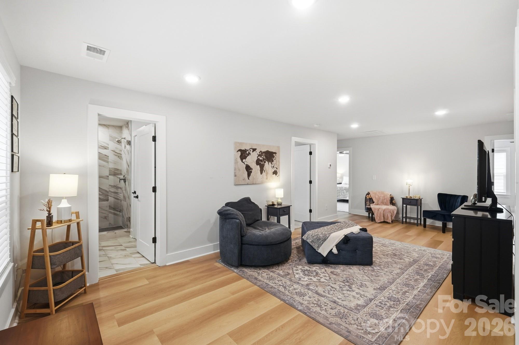 3041 Kinger Lane