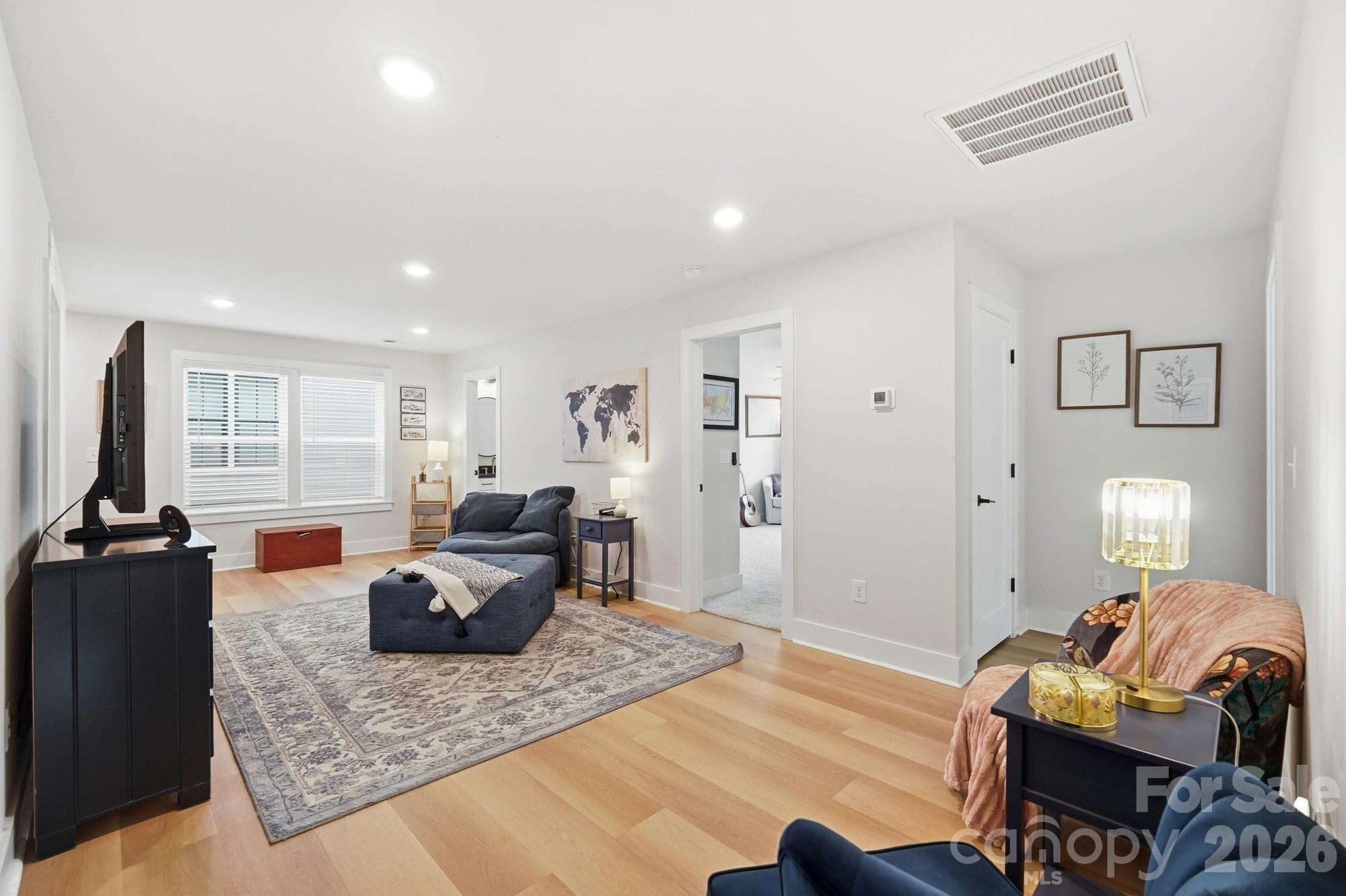 3041 Kinger Lane