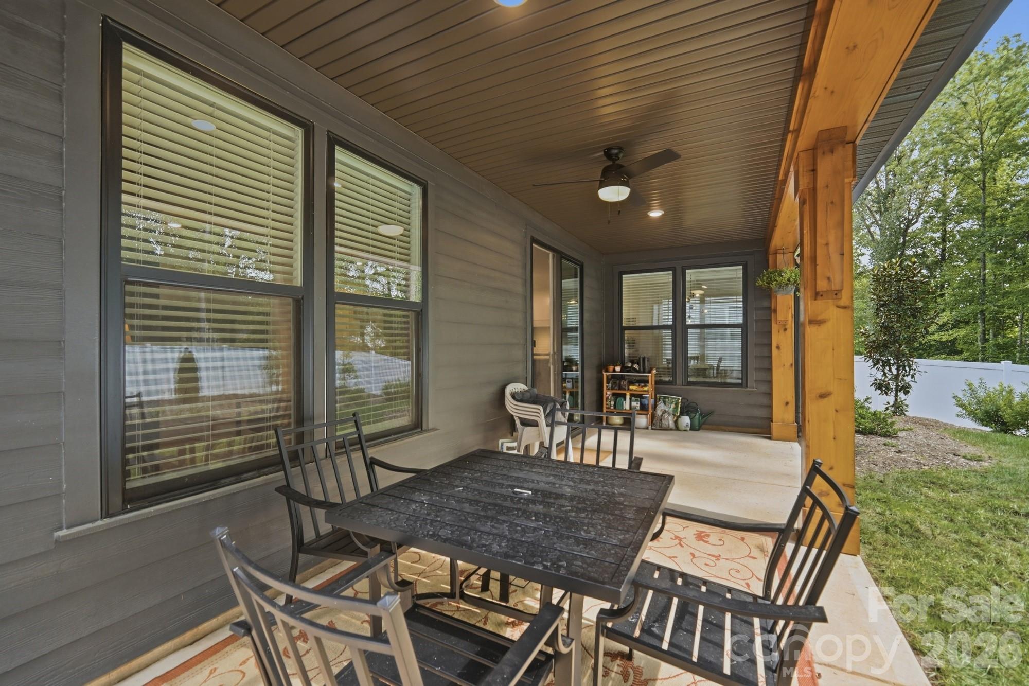 3041 Kinger Lane