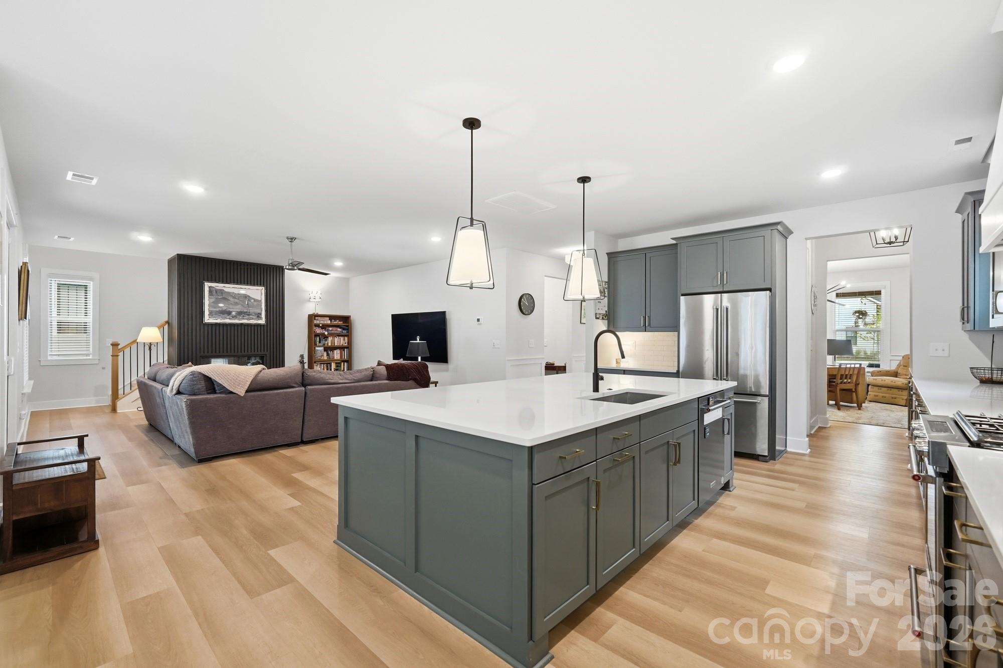 3041 Kinger Lane