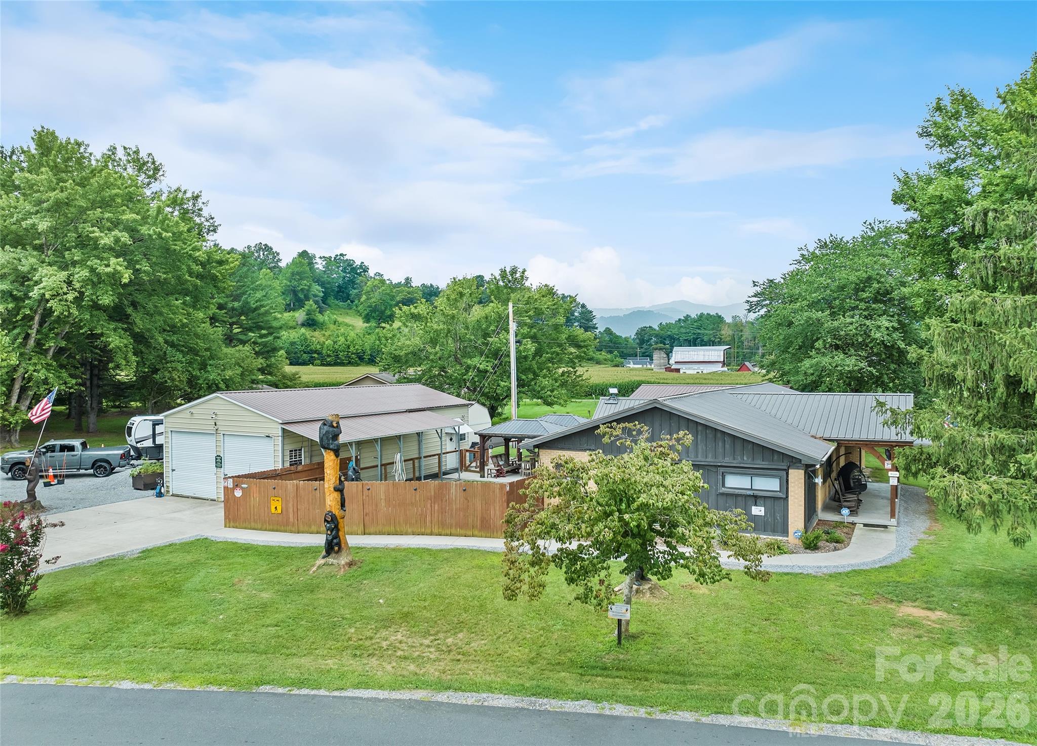 2906 Jonathan Creek Road