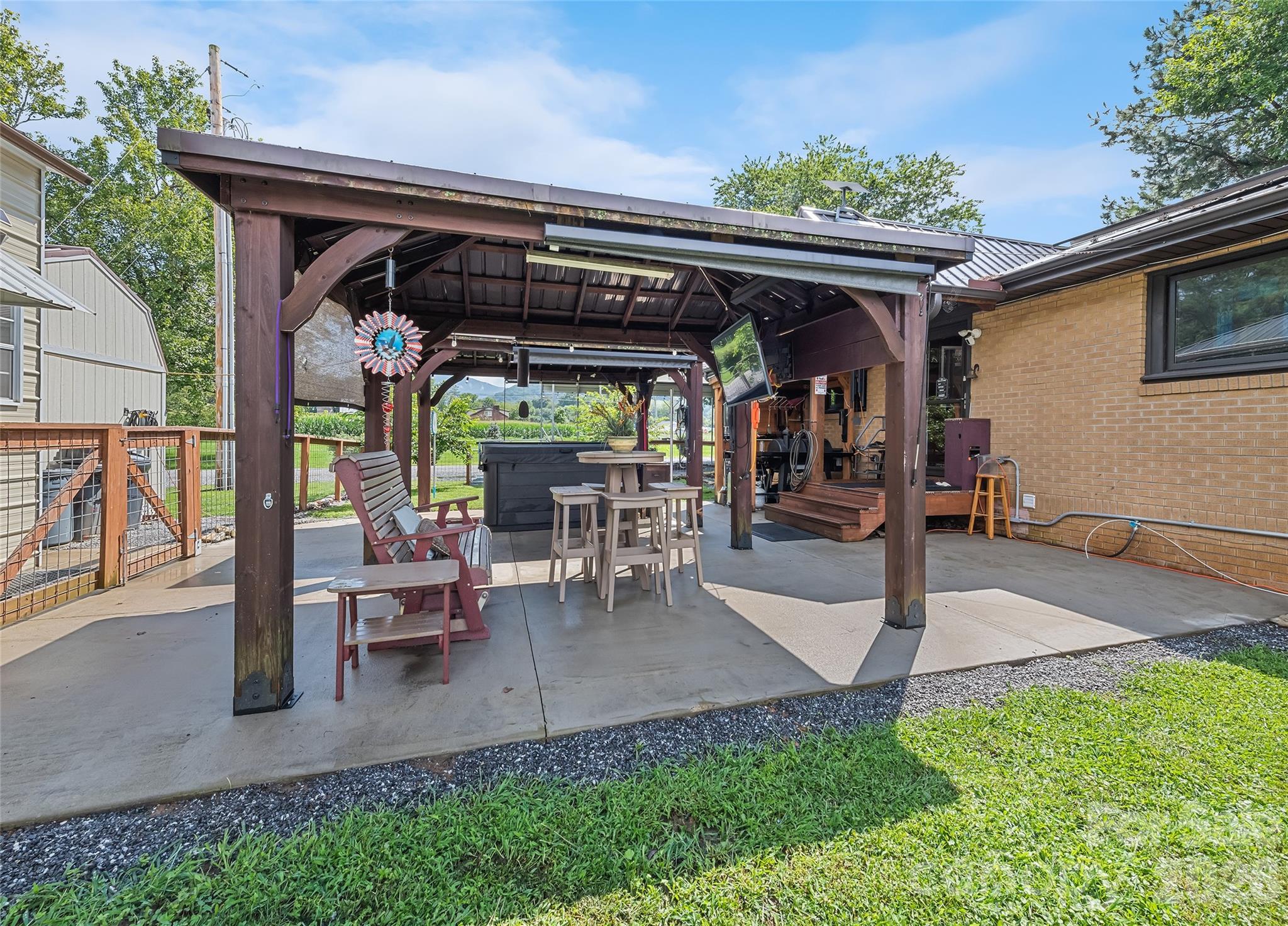 2906 Jonathan Creek Road